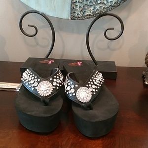 Justin blink blink flip flop